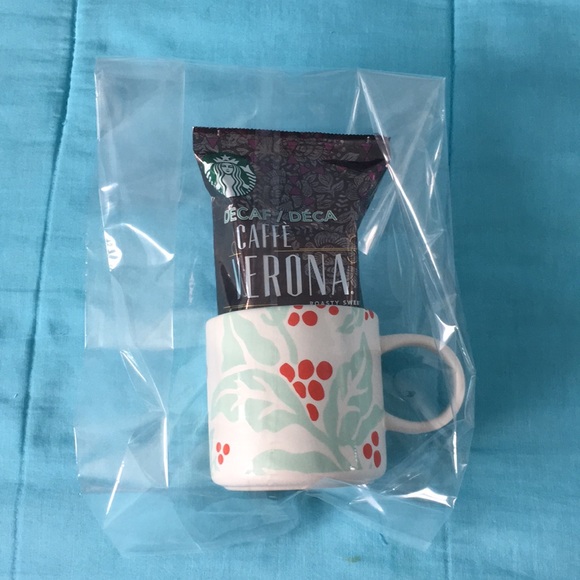 Holiday Starbucks Mug - Picture 1 of 3